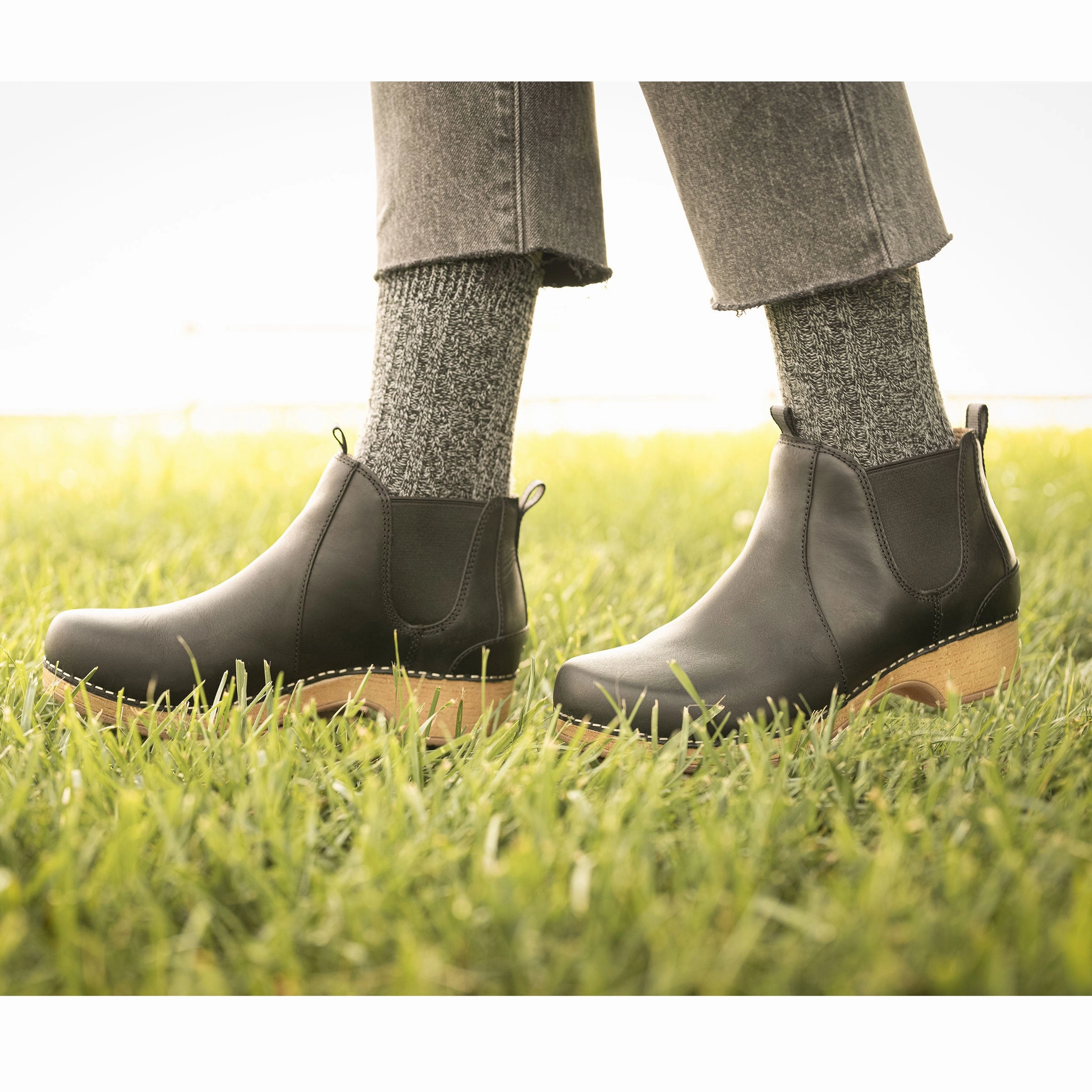 Wraparound Design Becka Black Oiled Pull Up Snug feel