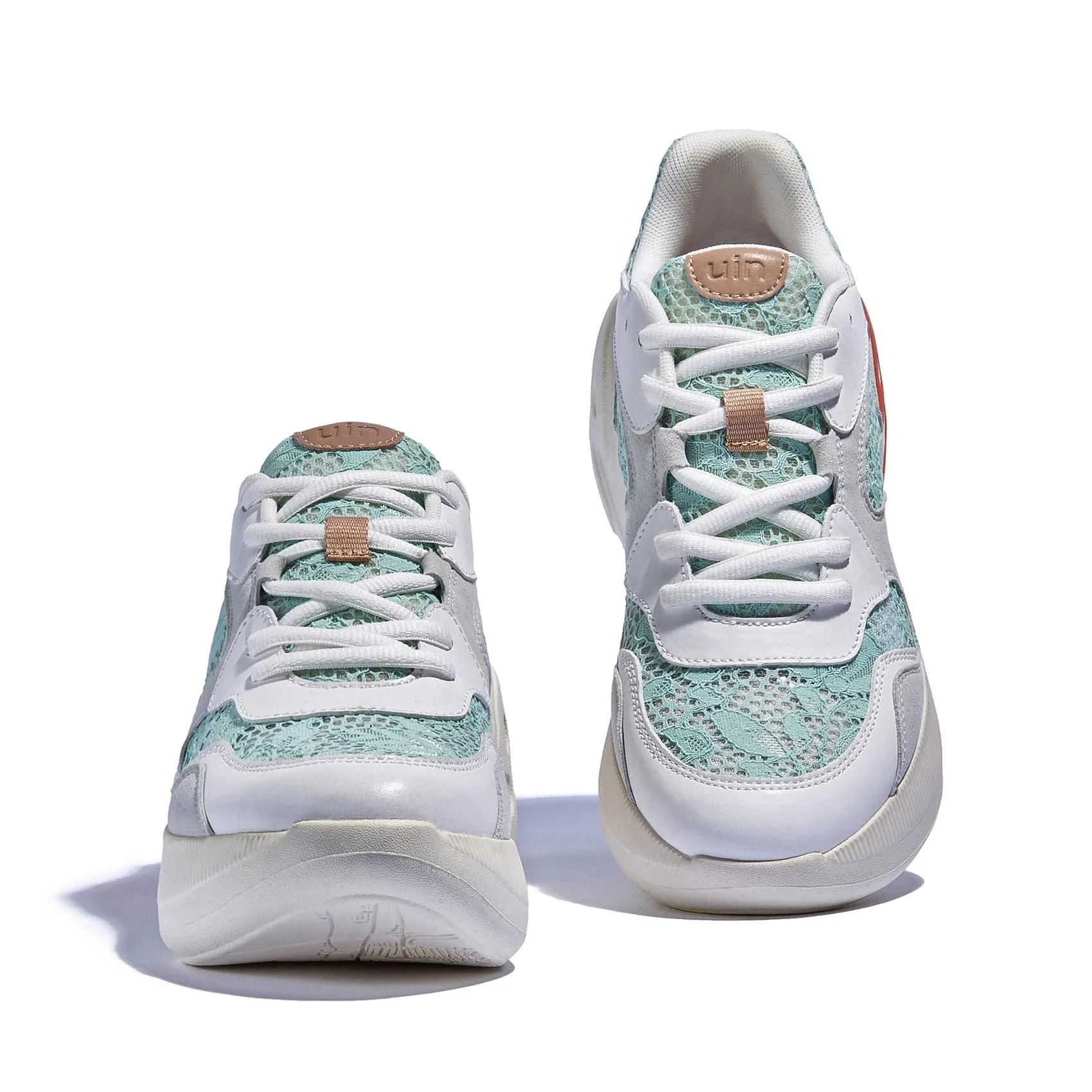 Pale Green Zaragoza I Women Busy Days Walking