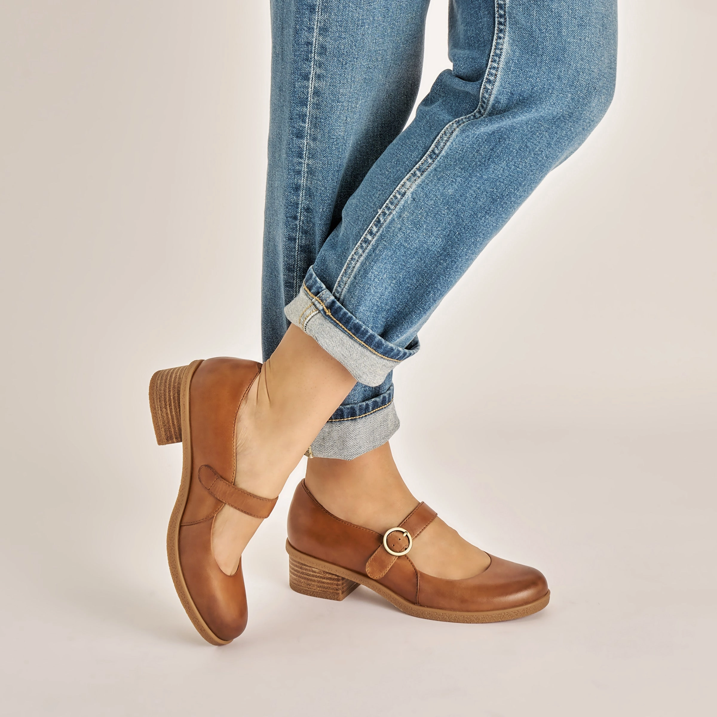 Stylish Look Deirdra Tan Waterproof Burnished