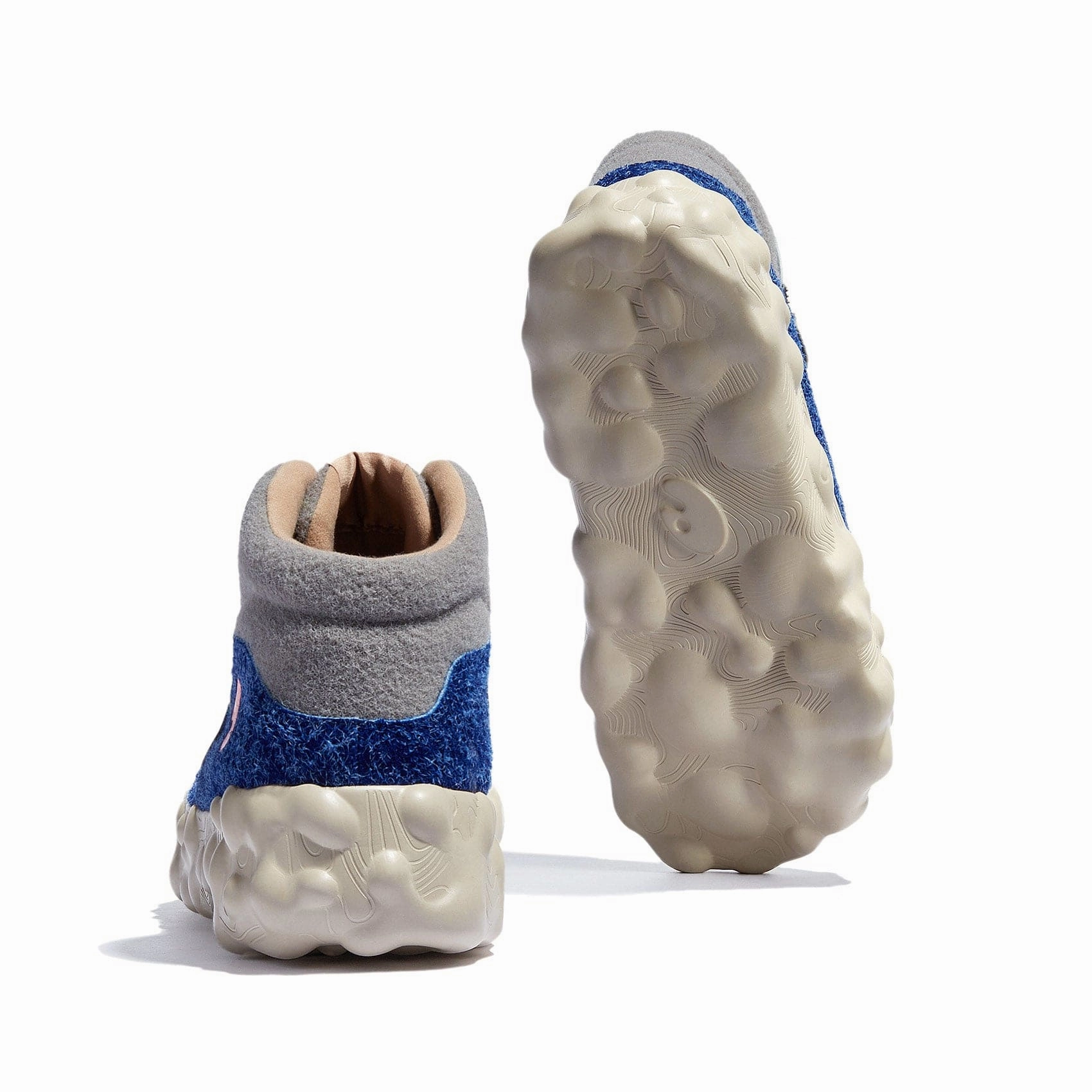 Soft outsole Sleek Wear Fluffy Blue Figueras III Men