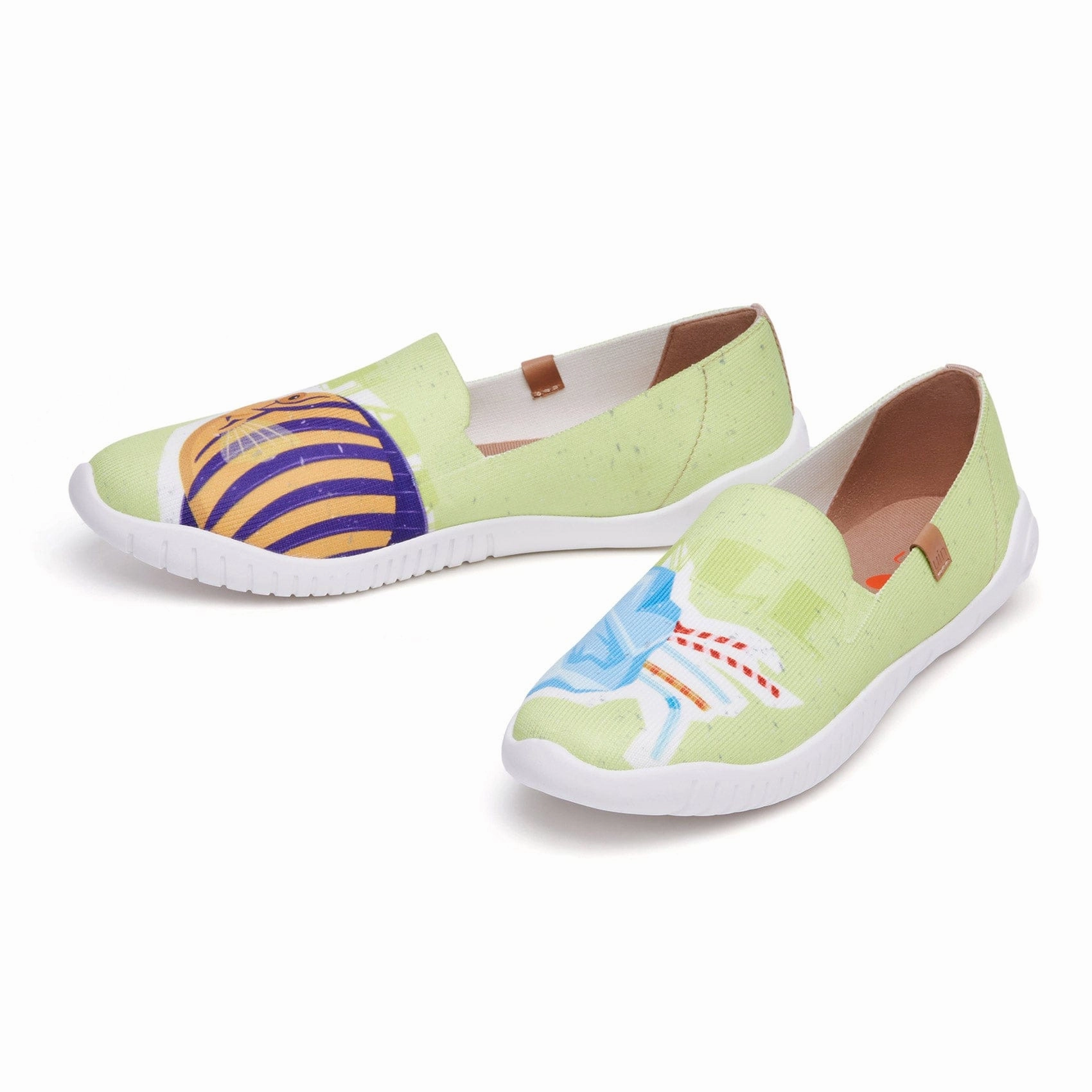 Free Me II Menorca II Women Casual Walking Shoes