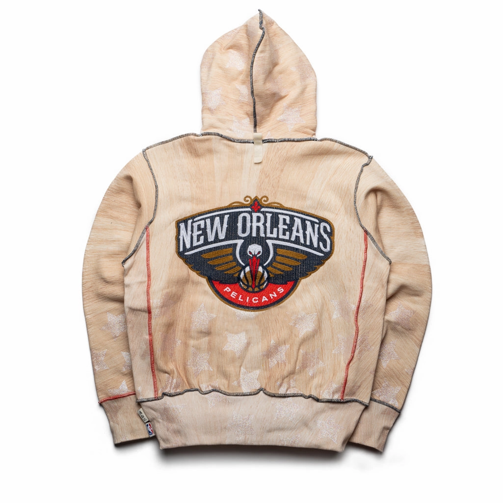 Fur Fit Advisory Board Crystals x NBA New Orleans Pelicans Hoodie - Wood Grain
