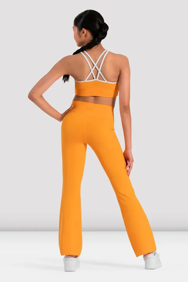 Girls Signature Flare Legging Ergonomic Panel Design present venue