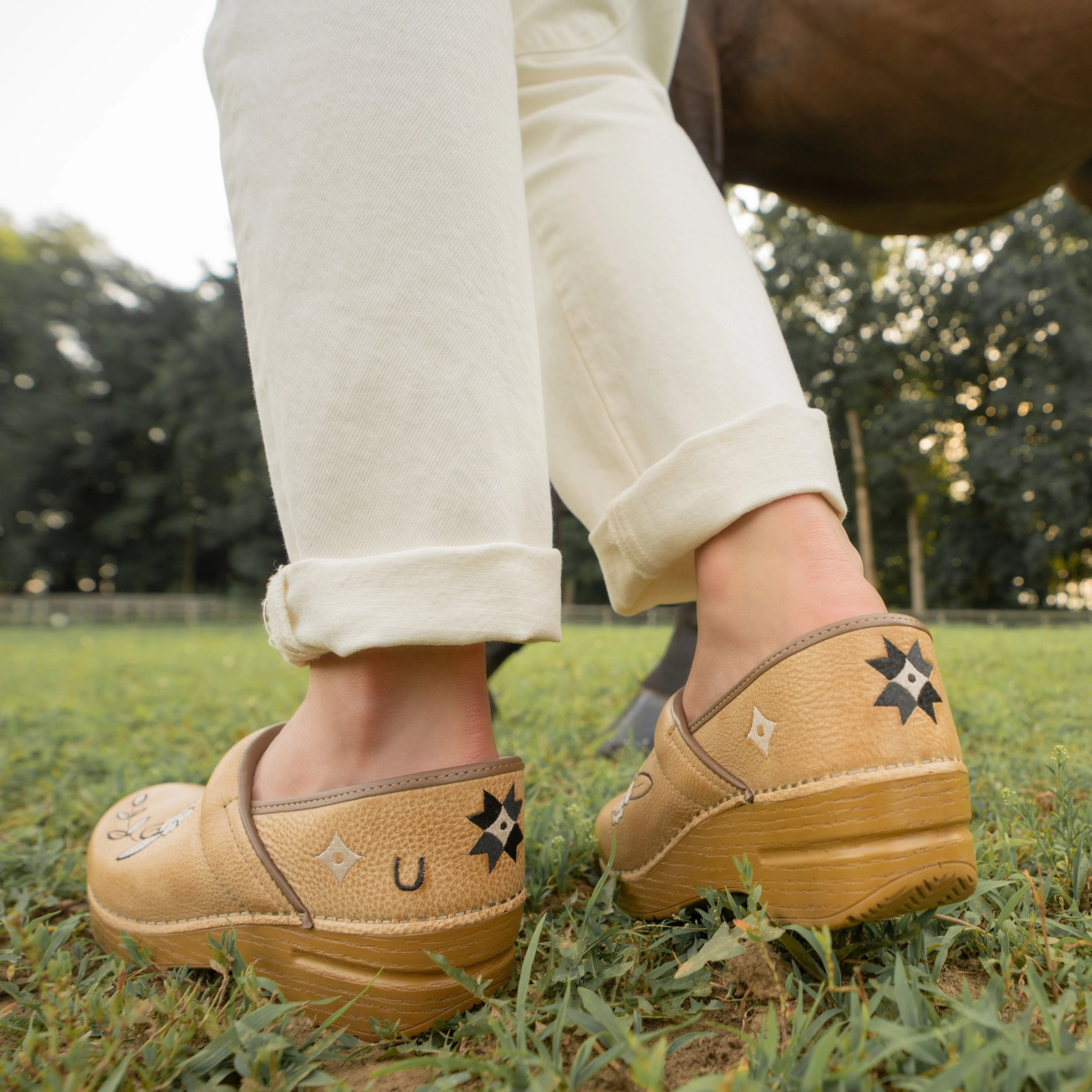 Non Slip Outsole Abrasion Resistant Surface Jenni Pro Honey Distressed