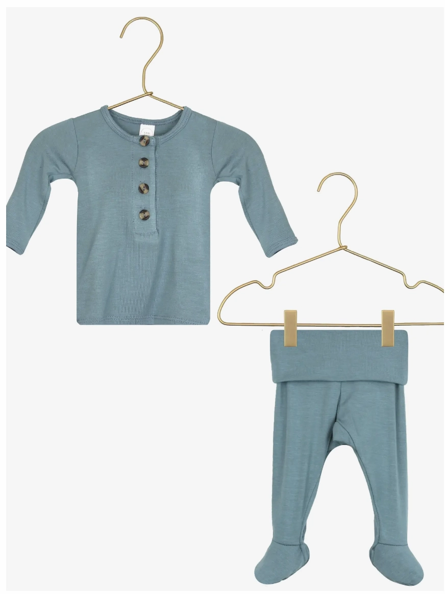 Lightweight Material QuickDry Henry Top   Bottoms