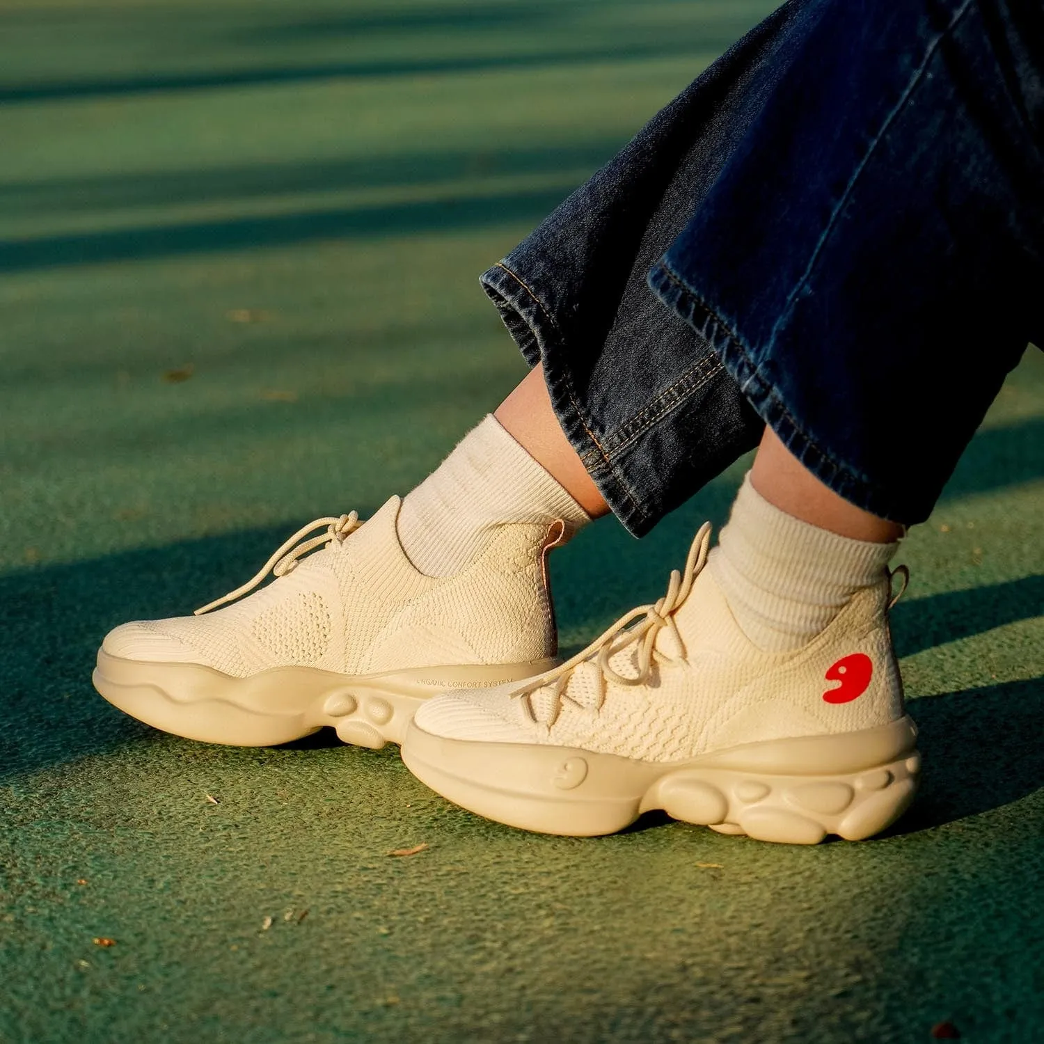 Heron White Ronda VI Women Odor Resistant Material