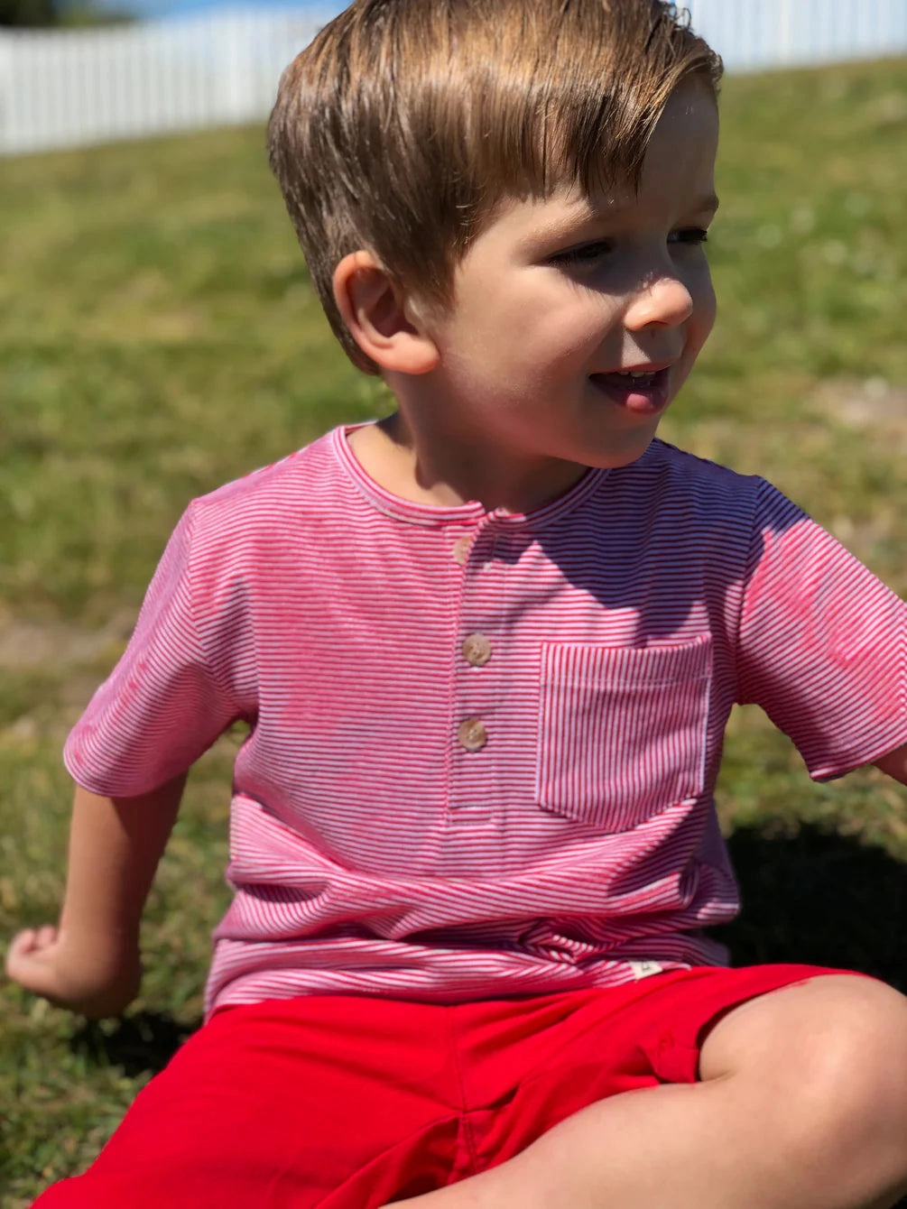 WaterRepellentSurface Lift Mode Hugo Twill Shorts- Red