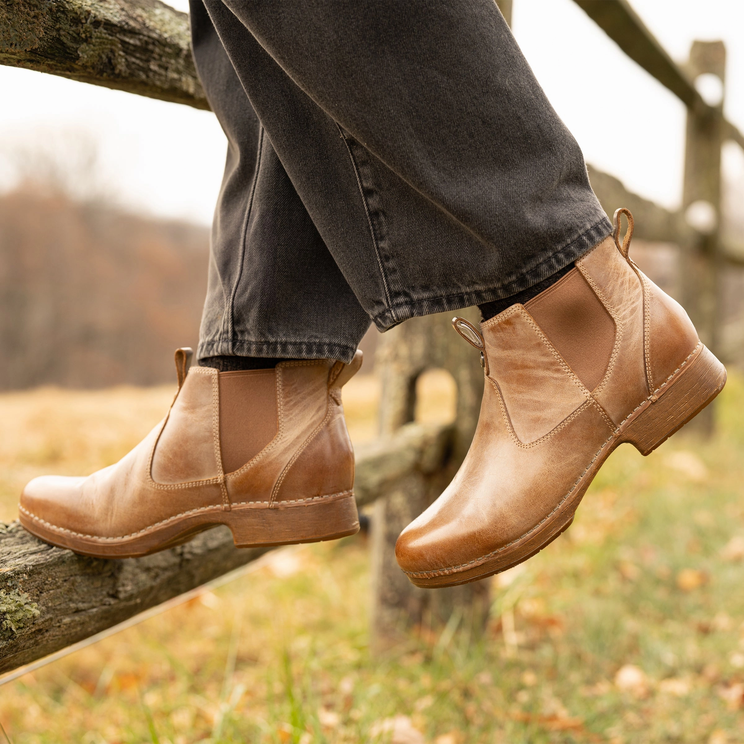 Sunny Mood Michele Tan Waxy Brush Off Perfect Support