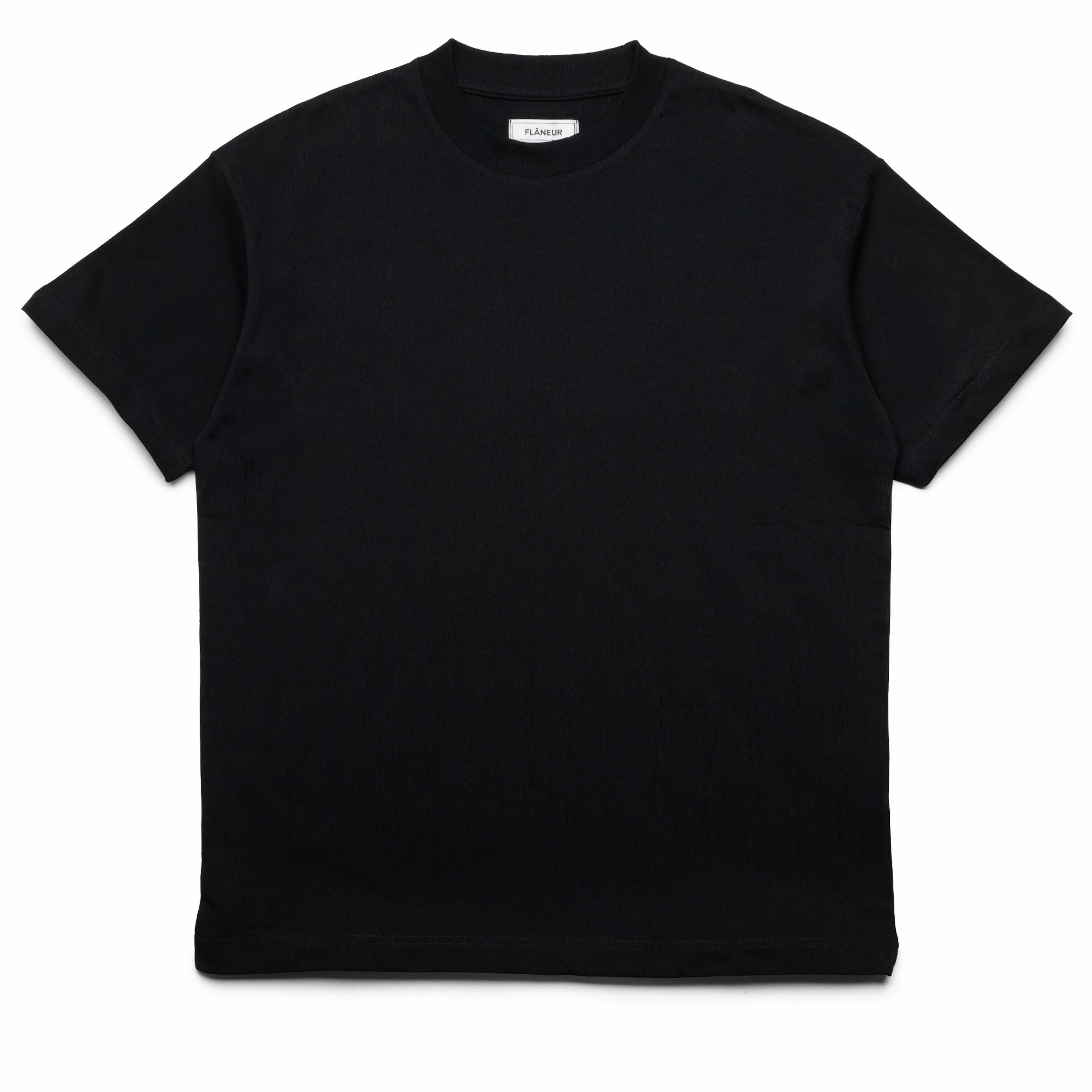 Flaneur Collection Tee - Black Cozy Sweater