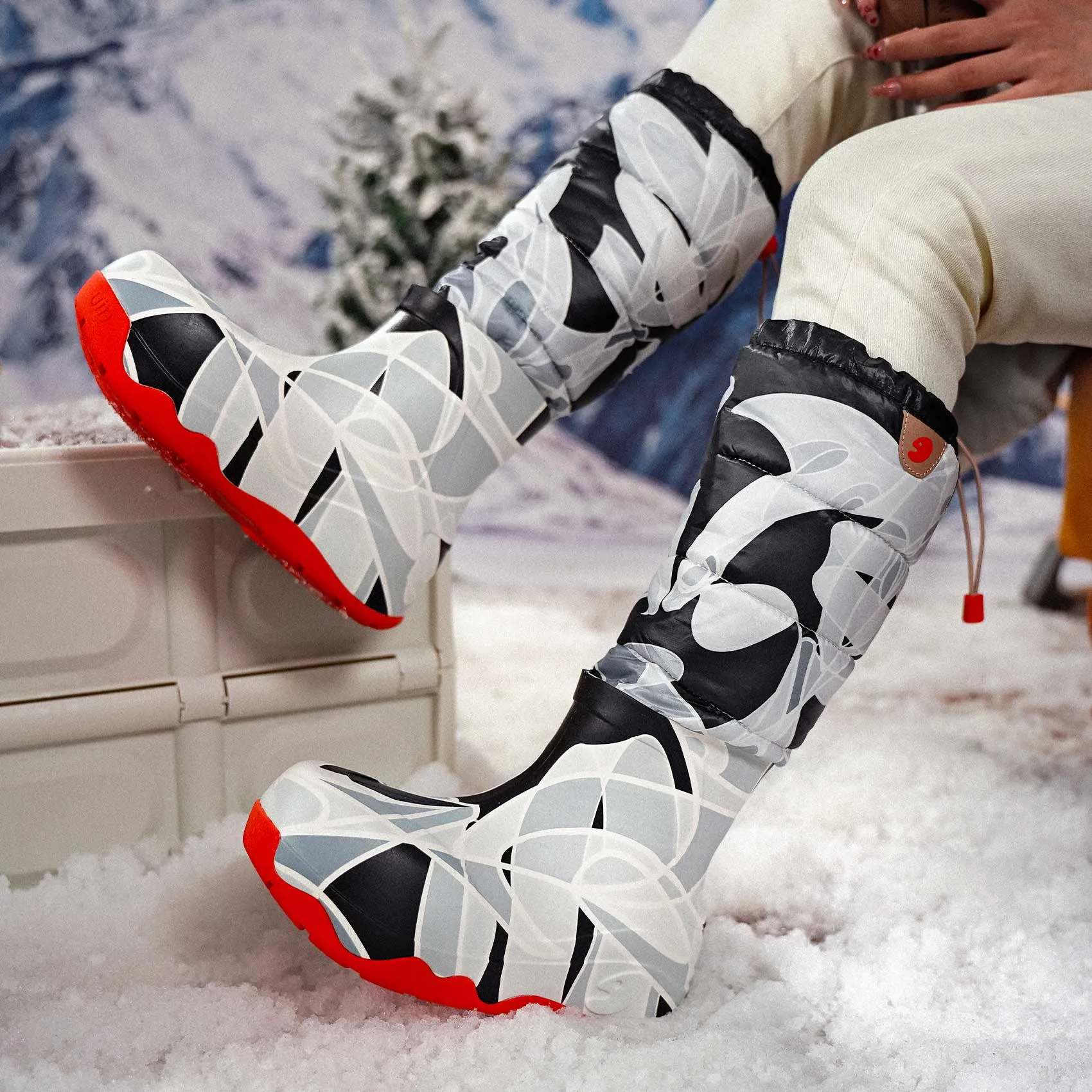 Magnolia Navarra Boots Women Comfort Lining Rough Terrain Insulated Comfort