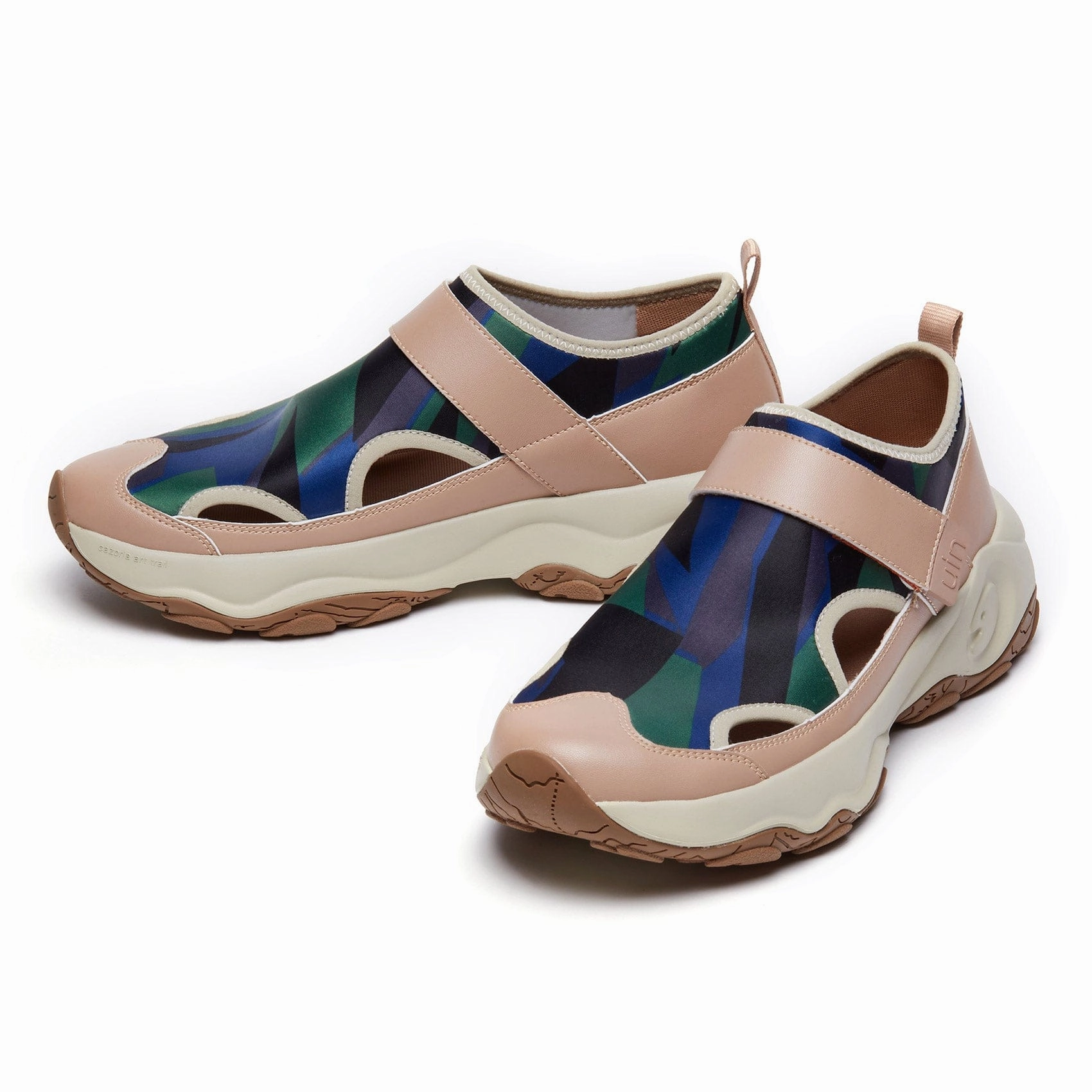 Mounts & Fields Cazorla VI Men packable Trendy Footwear Design