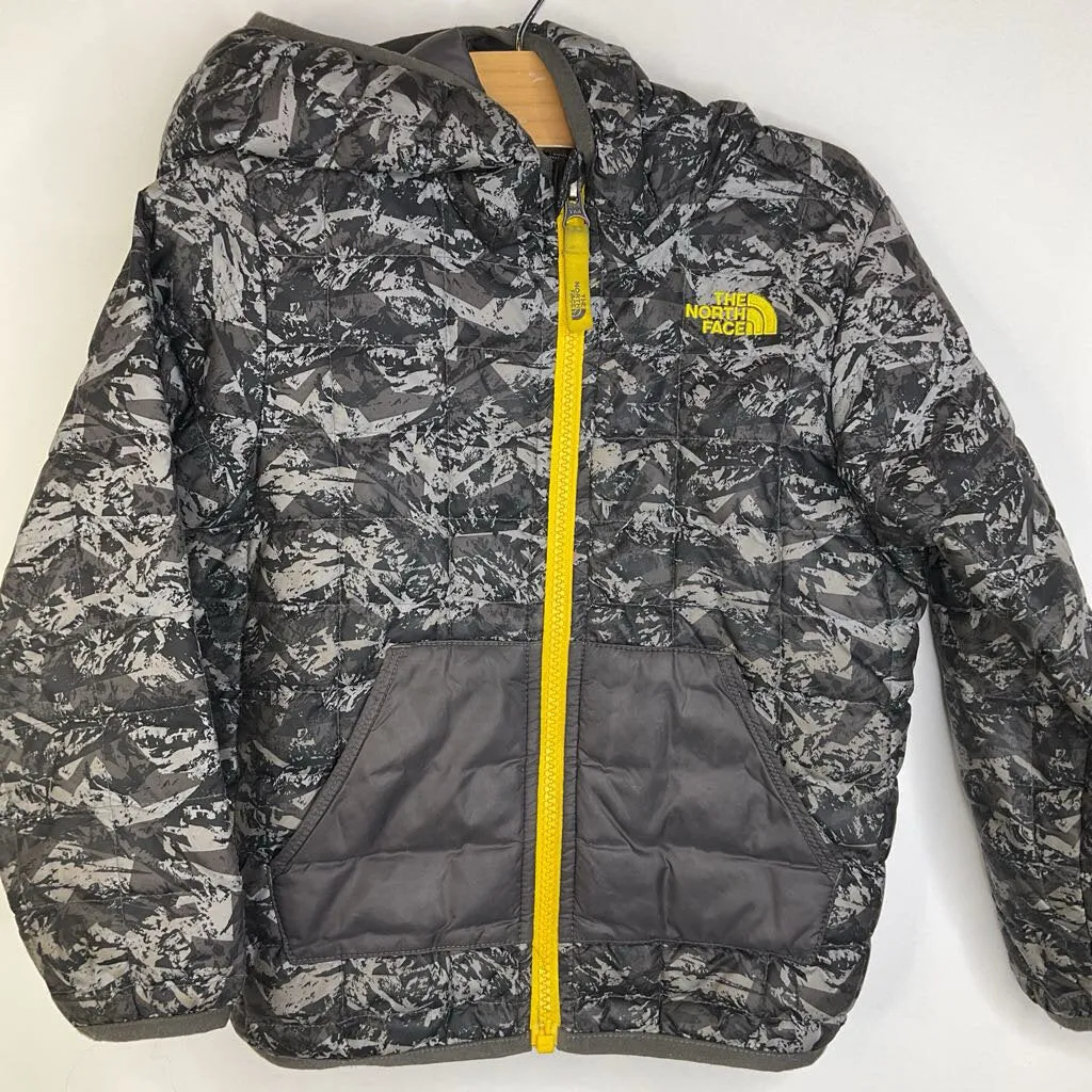 High Collar Options Light Look Size 4: The North Face Black/Grey Patterned Quilted Zip-Up Winter Coat