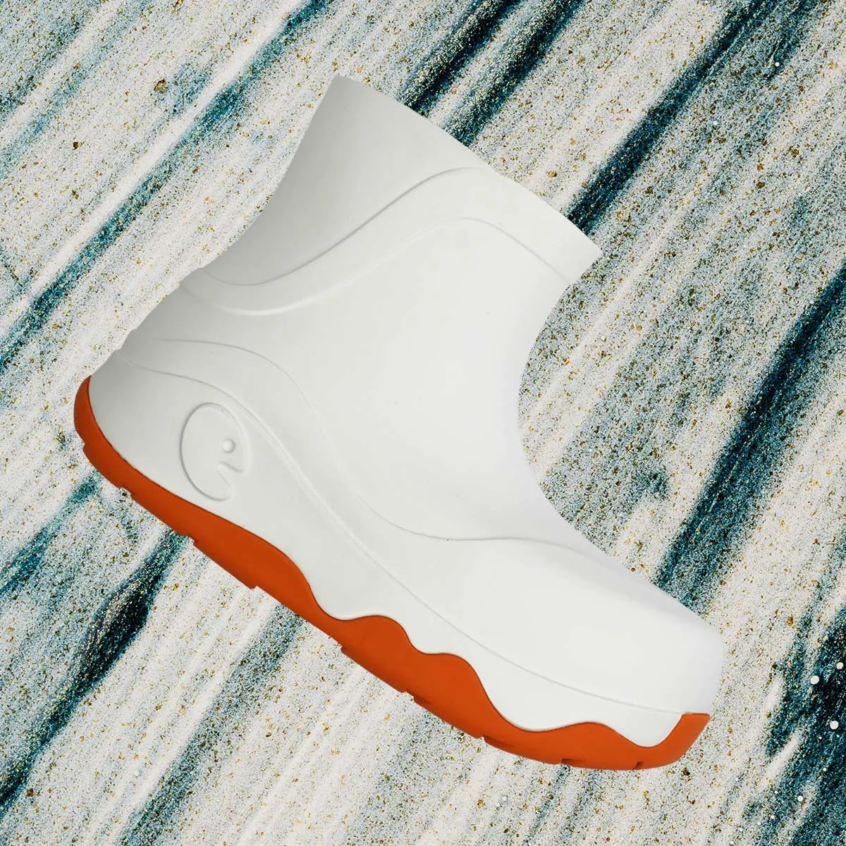 Seamless Comfort All Day Wear Bright White Navarra Boots Women