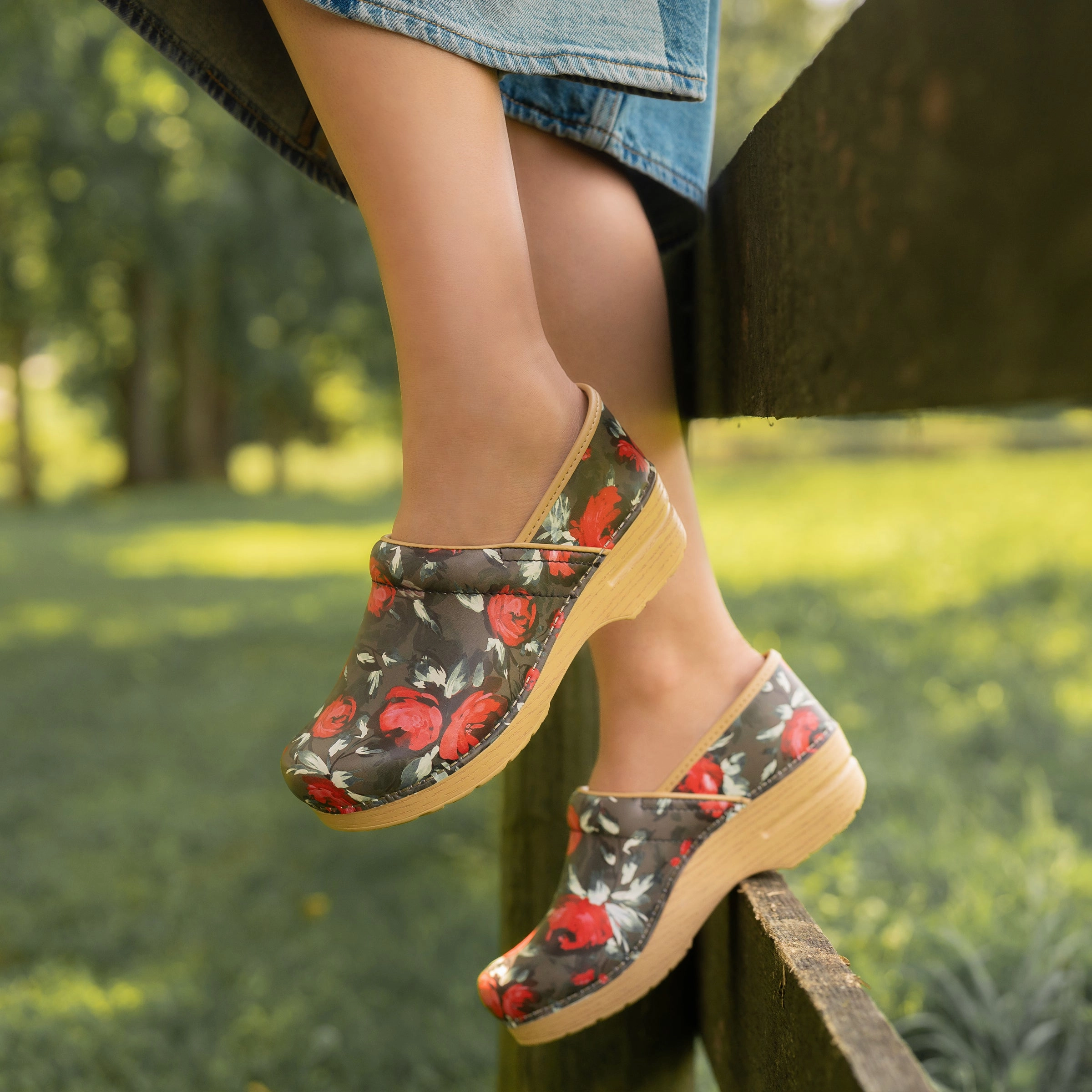 Professional Portland Rose Durable Molded Construction