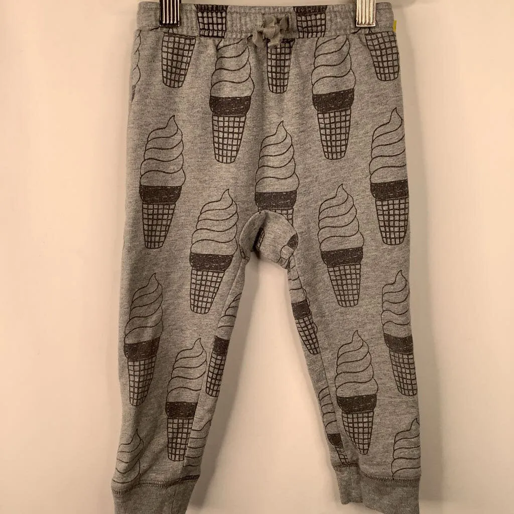 Basic Look Size 2: Tea Grey Ice Cream Cone Sweatpants