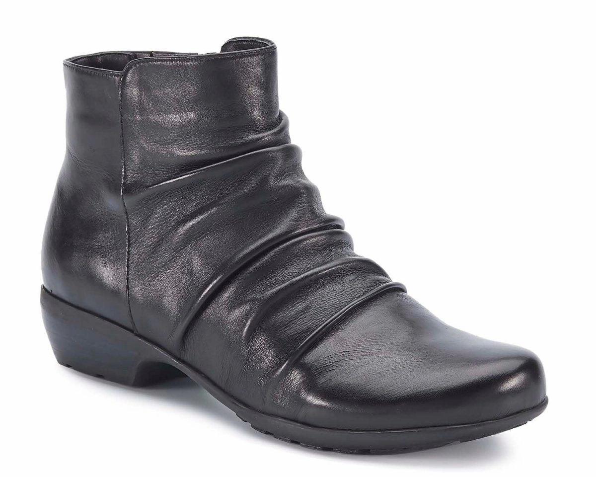 Ros Hommerson Esme Women's Inside Zipper Ankle Booties In Black Northern Resident