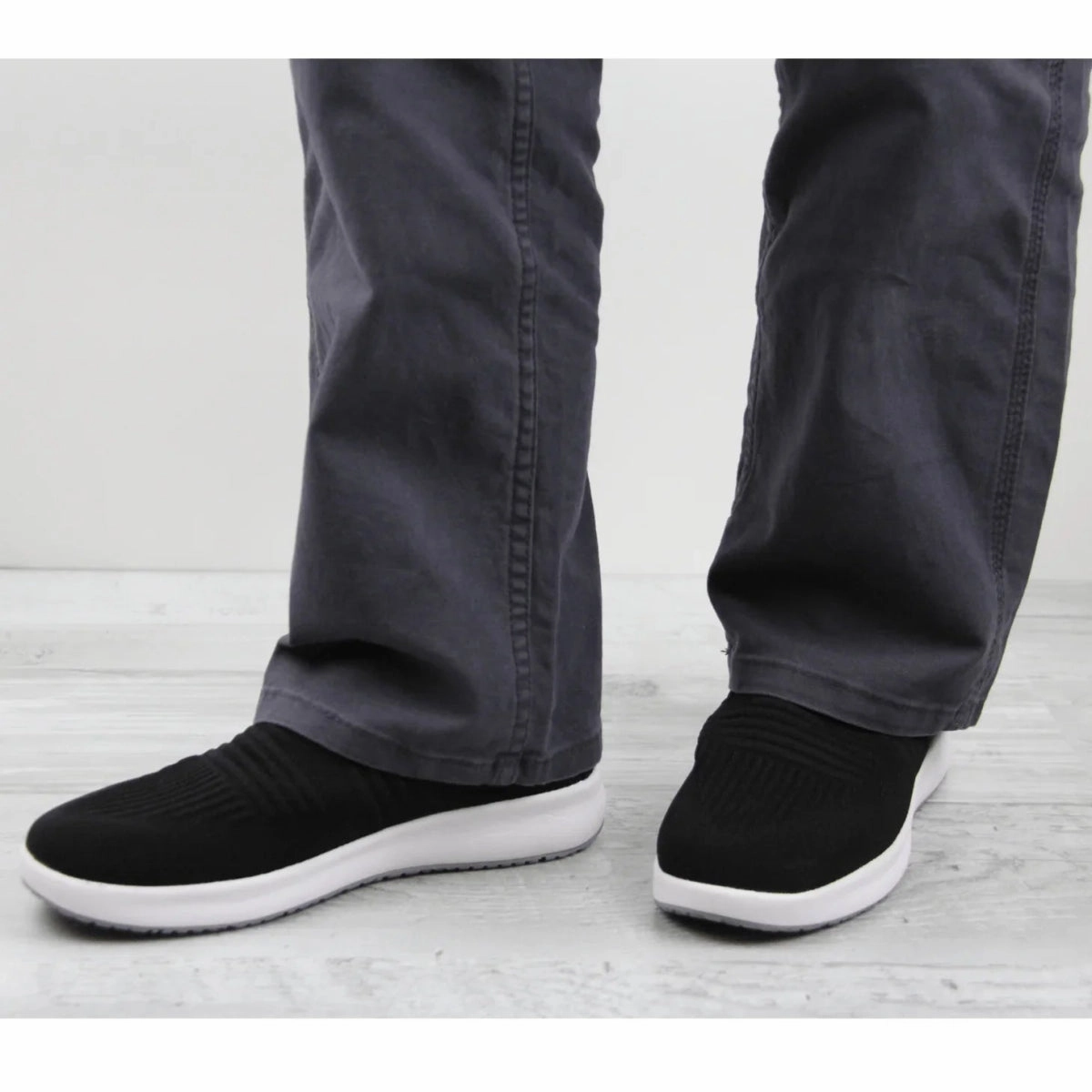 Sanita Trident Work Sneaker Unisex In Black Core Runner Ventilation Panels