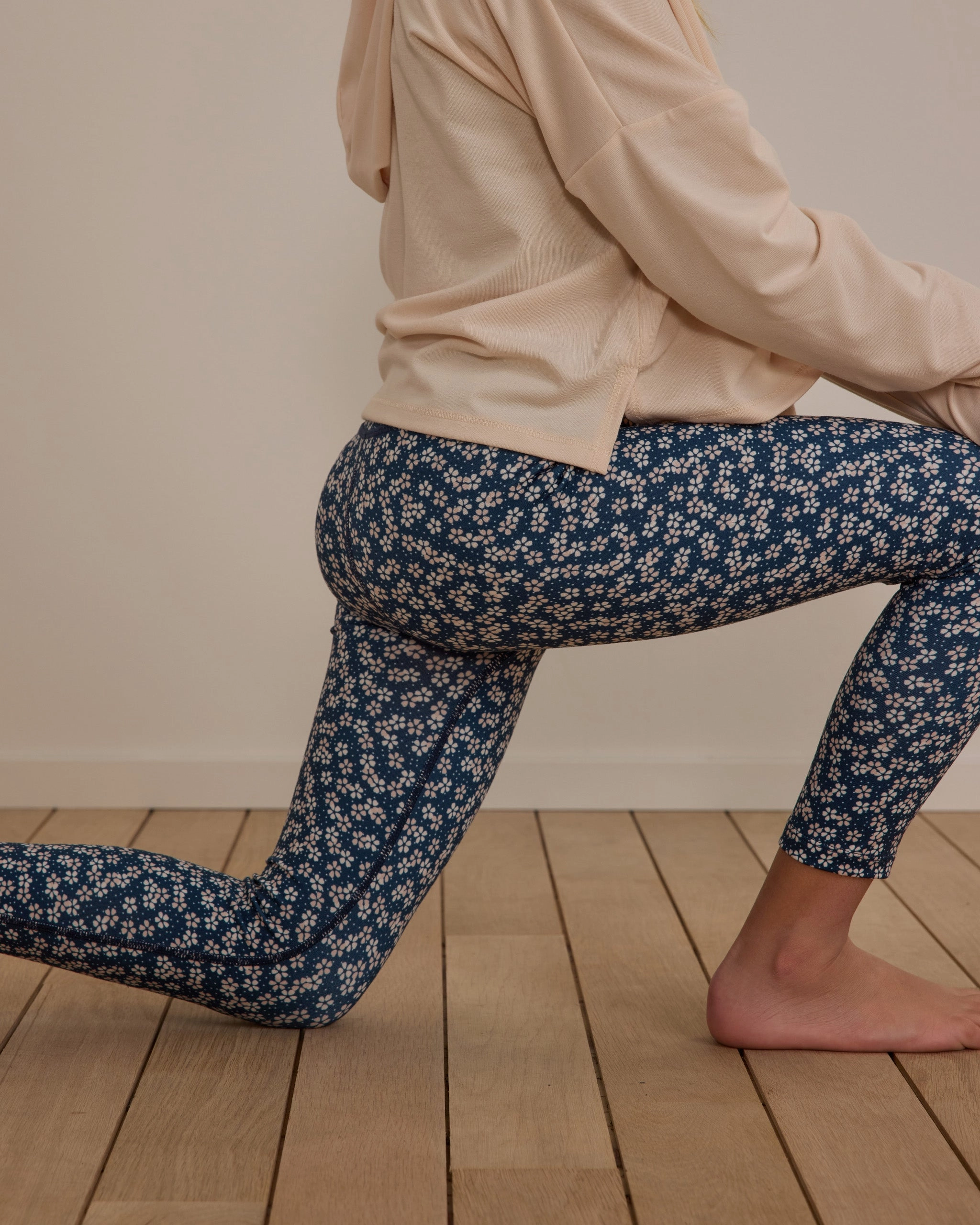Tagless Design Basic Legging | Blue Floral