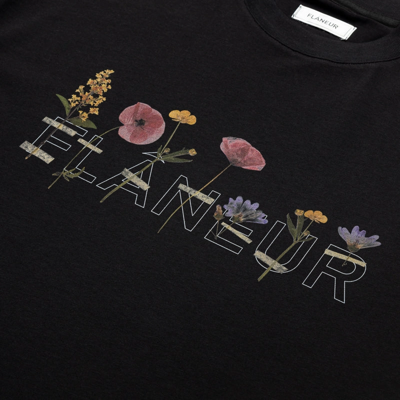 Effortless Vibe Flaneur Botanical Tee - Black
