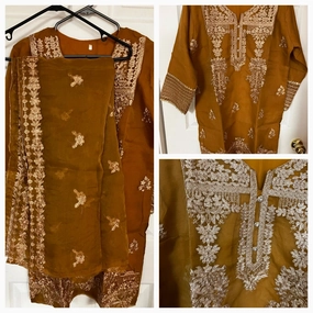 Stitched Net dress for Mehndi Mayon with dupatta shirt and trouser Snap-Closure Back-Zip