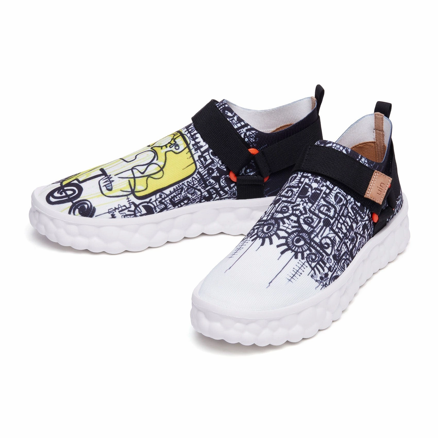 The Moment Las Ramblas III Men Rugged Built River Crossing City Utility