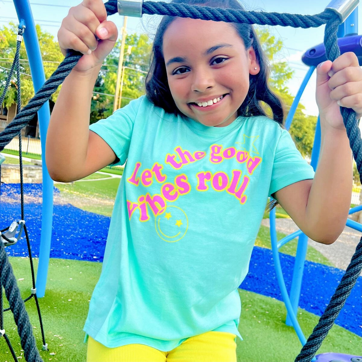 Let the Good Vibes Roll Graphic Tee Classic Suit