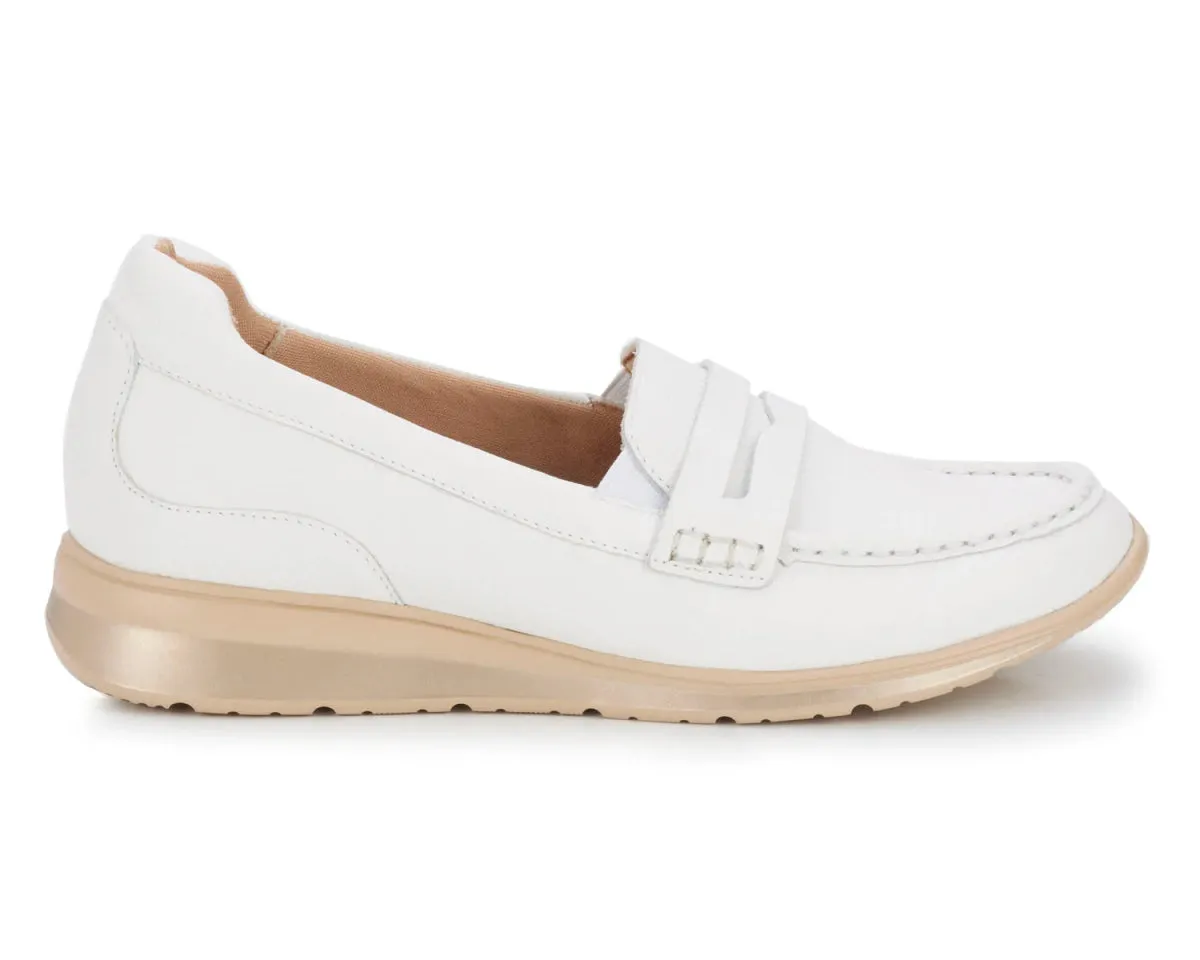 Walking Cradles Wc Dannon Women Loafer In White Tumbled Leather Core Comfort Joy Step