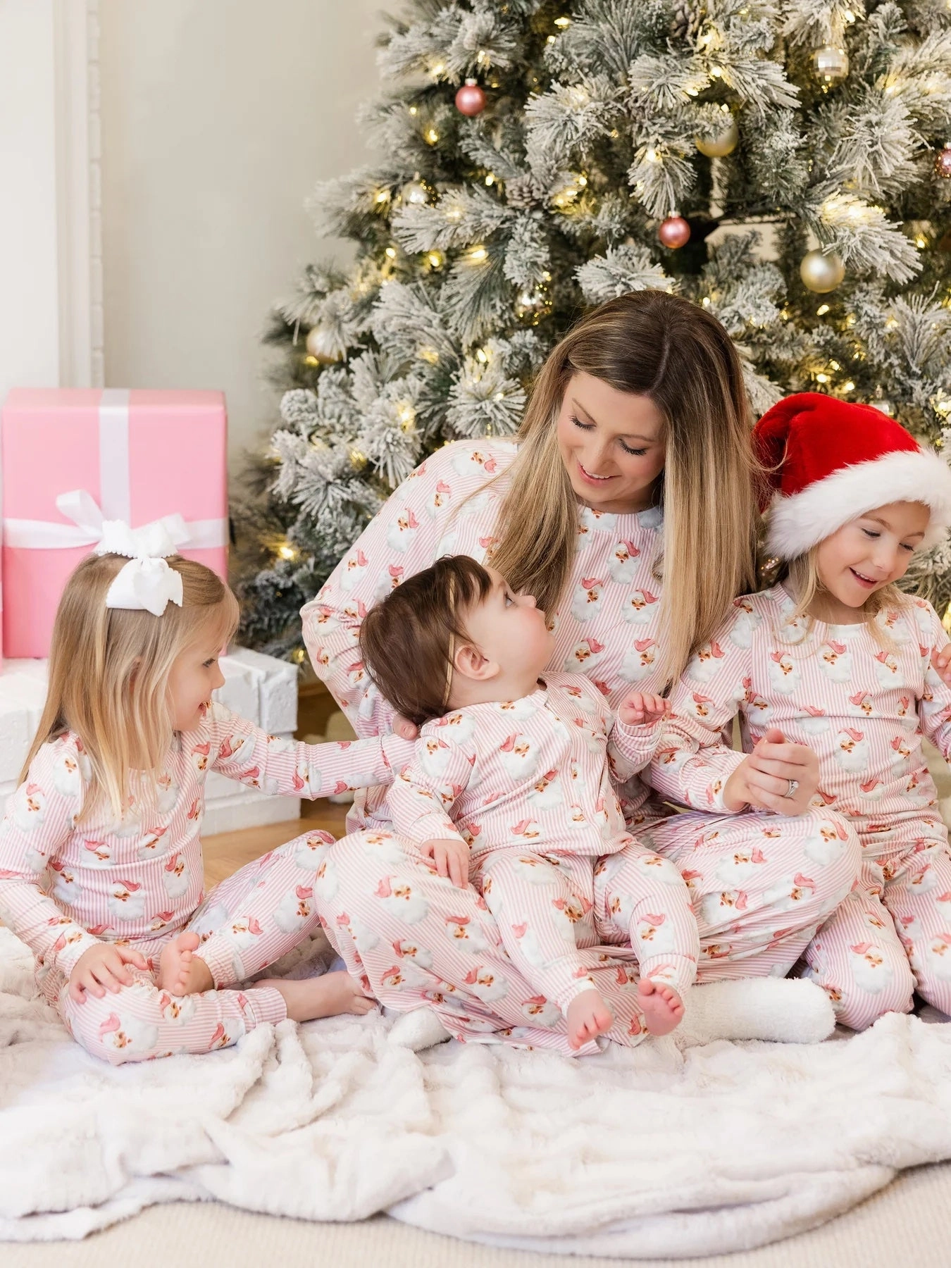 Women's Annie Pants Set | Santa Baby Pink Everyday Comfort